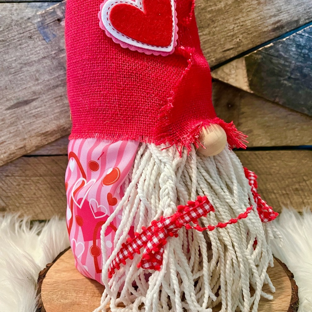 Hand made gnome - Picture 2 of 3
